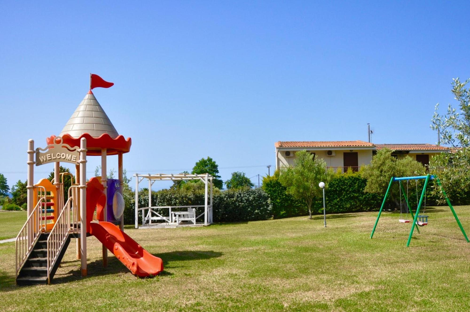 ניאה סקיוני Stigmes Villas & Suites מראה חיצוני תמונה